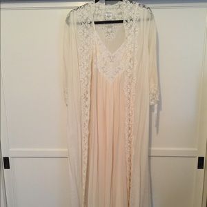 Neiman Marcus vintage lace/cotton nightgown